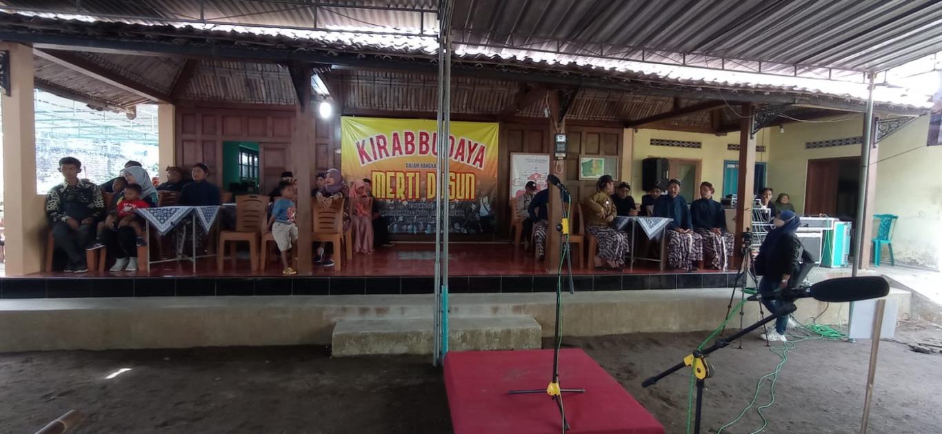Kirab Budaya Merti Bumi Padukuhan Sompokan